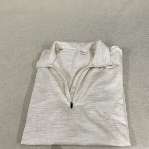 EUC Woman’s long sleeve 1/4 zip down BCG shirt